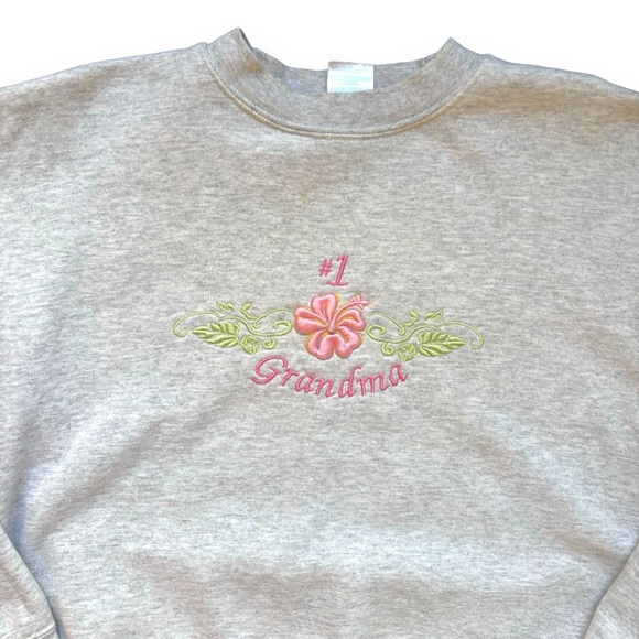 TVintage #1 Grandma Pullover Crewneck Sweatshirt Gray/Pink size medium - Picture 8 of 11